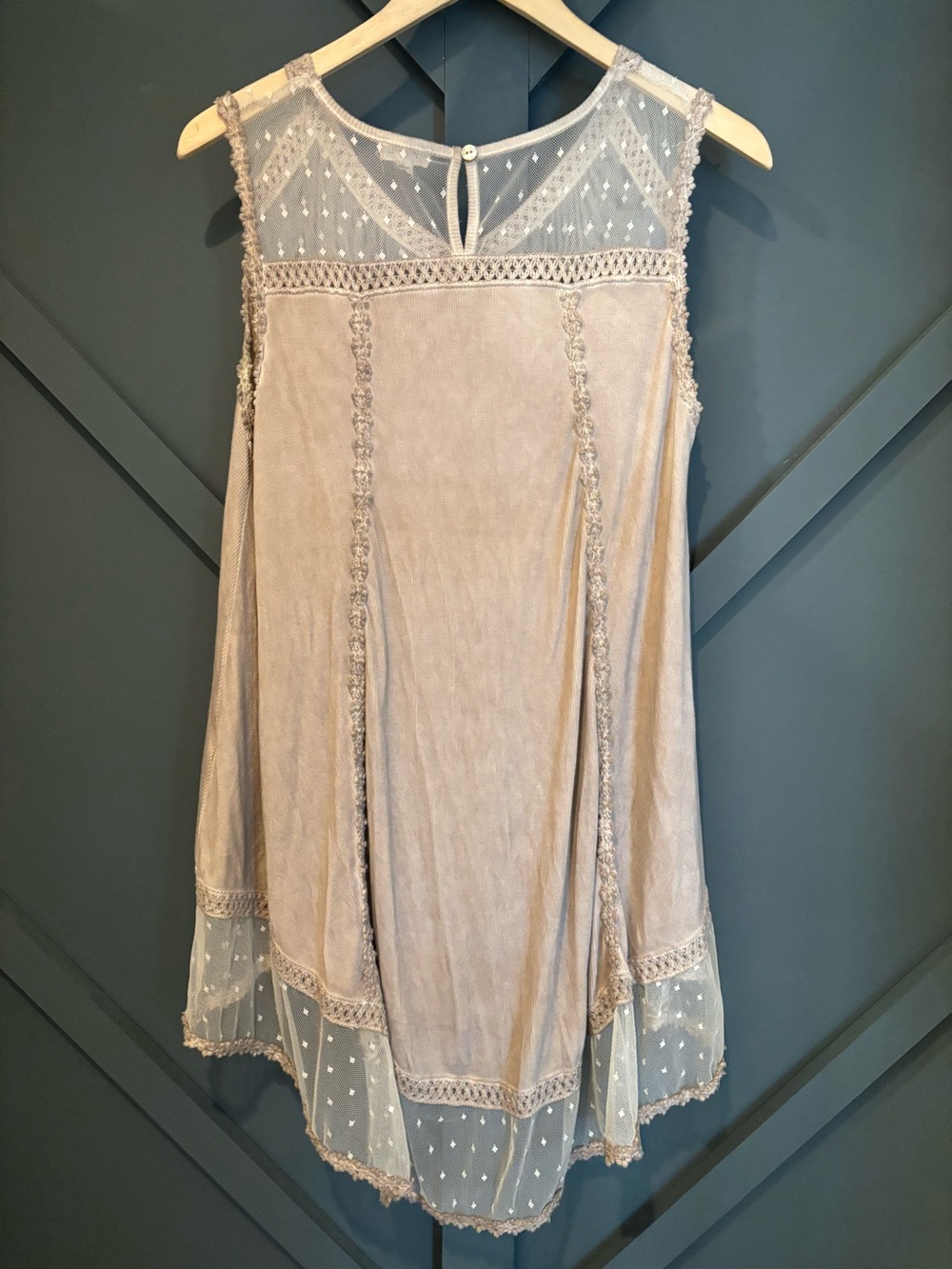 POL Vintage Washed Lace Trim Tunic Top - Picture 2 of 5